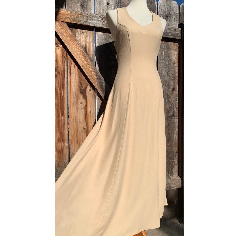 Beige Maxi Kleid Beige Maxi Kleid von BlueHoneyShop