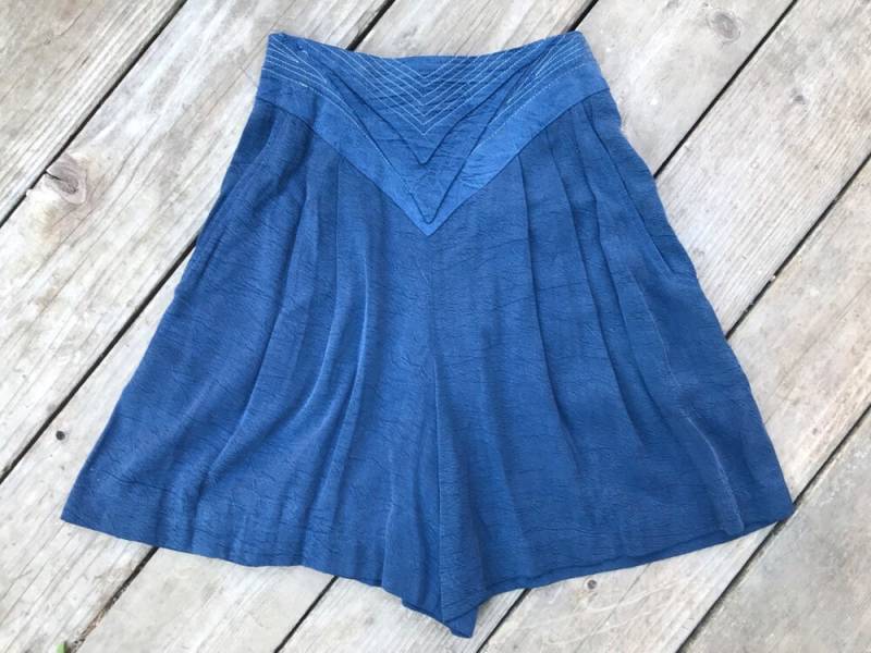 Hoch Taillierte Shorts Hoch Taillierte Shorts von BlueHoneyShop
