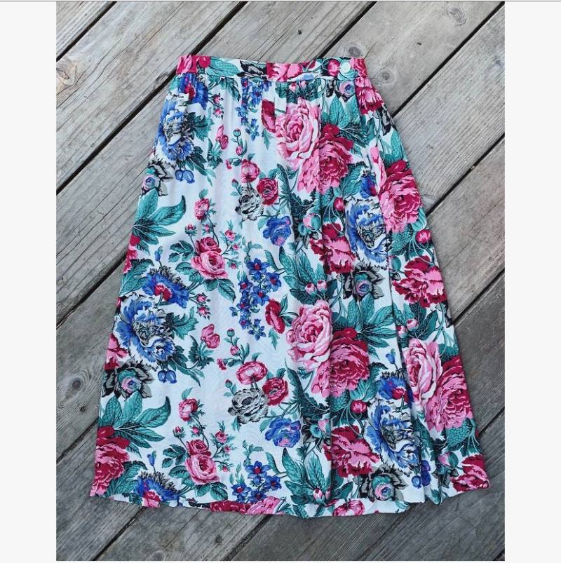 Hohe Taille Blumenrock Hohe Taille Blumenrock von BlueHoneyShop