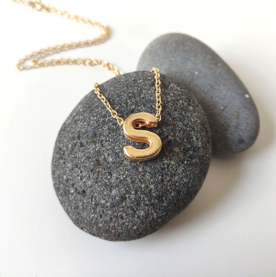 A Bis Z Buchstabe Anhänger Halskette | Anfangsanhänger Initial Schmuck Namen Monogramm Alphabet Personalisierte Initialen von BlueKarmaJewellery