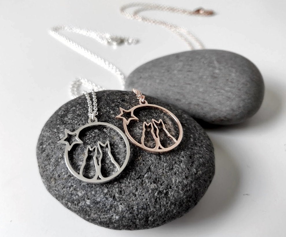 Katzen Halskette | Katze Auf Dem Mond Kleines Kätzchen Stern Schmuck Minimalist Paar Beste Freunde Schwester Geschenk Für Sie Katzen Halskette | Katze Auf Dem Mond Kleines Kätzchen Stern Schmuck Minimalist Paar Beste Freunde Schwester Geschenk Für Sie von BlueKarmaJewellery