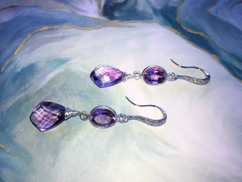 Fancy Form Geschnitten Amethyst Ohrringe in Sterling-Silber Fancy Form Geschnitten Amethyst Ohrringe in Sterling-Silber von BlueLagoonTreasures
