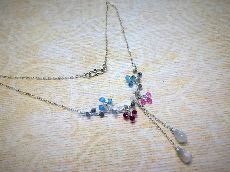 Mondstein, Labradorit, Apatit Und Saphir Edelstein Halskette in Sterling Silber von BlueLagoonTreasures