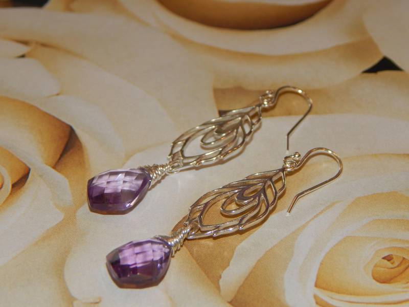 Pfauenfeder Und Lila Amethyst Edelstein Ohrringe Sterling Silber von BlueLagoonTreasures
