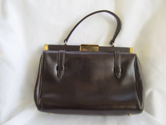 50Er Jahre Dunkel Braun Satchel Handtasche Geldbörse Mit Gold Ton Verschluss Vintage Zubehör Handgelenk Griff von BlueMondayVintageUSA