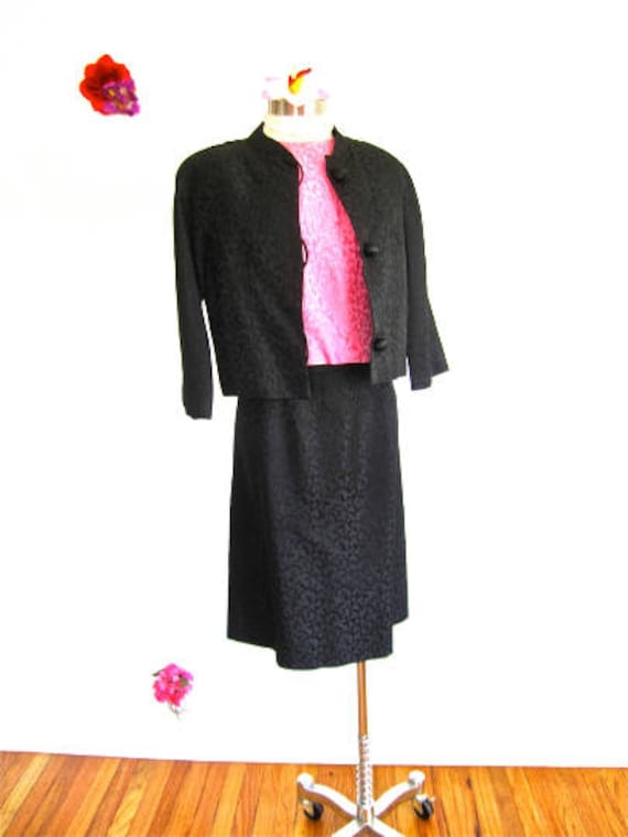 M L 50Er Jahre 60Er 3Pc Best & Co Kleid Anzug Set Shell Top Rock Jacke Brokat Jackie O Schwarz Rosa Medium Groß von BlueMondayVintageUSA
