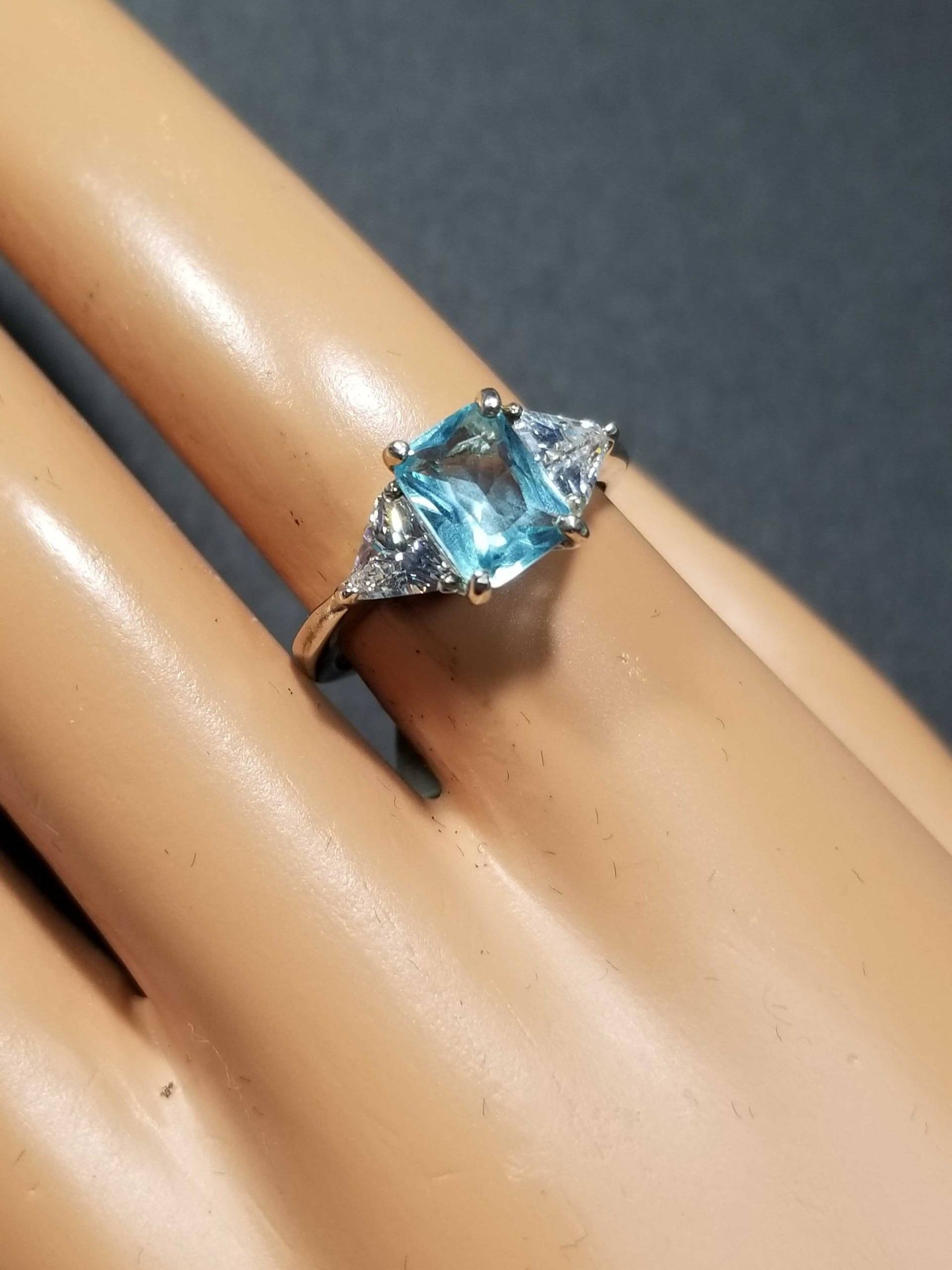 Blauer Topas Cz Sterling Silber Ring, Vintage Frauen Geburtstag Geschenk Statement Ring März Aquamarin Dezember Birthstone von BlueMoonTrader