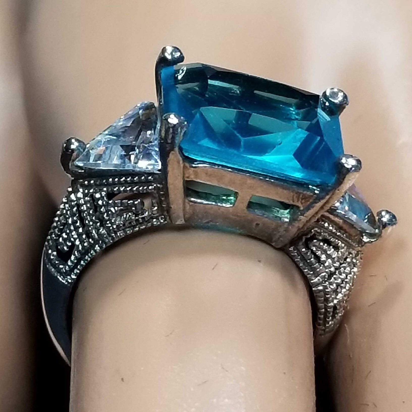 Größe 6 Blauer Topas Cz Solitär Sterling Silber Ring, Vintage Frauen Geburtstag Geschenk Dezember Birthstone Statement Ring von BlueMoonTrader