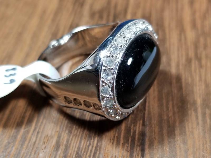 Silber Ton Herrenring Größe 10 Schwarz Glatt Edelstein Und Weißen Czs Großen Statement-Ring von BlueMoonTrader