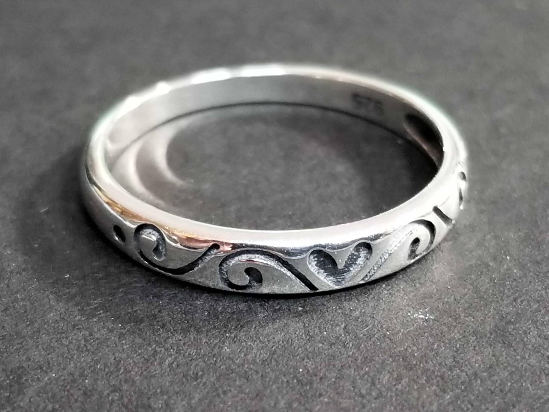 sterling Silber Herz Band Ring, Minimalist 925 Vintage Liebe Freundschaft Versprechen Ring Damen Schmuck von BlueMoonTrader