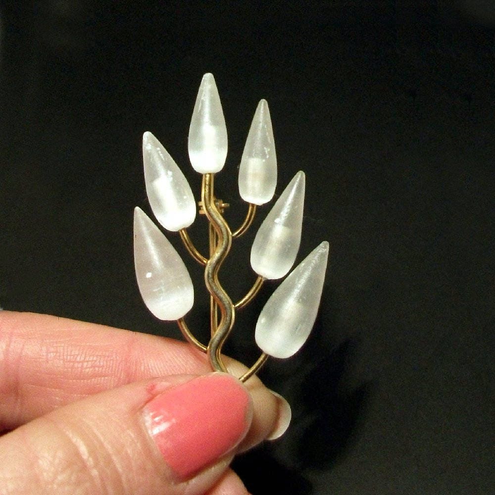 Milchglas Brosche Vintage Gold Stengel Weiße Weizen Ohr Mais Gerste Blumenernte Samen Hochzeitsbrosche Milchglas Brosche Vintage Gold Stengel Weiße Weizen Ohr Mais Gerste Blumenernte Samen Hochzeitsbrosche von BlueMoonTrinketShop