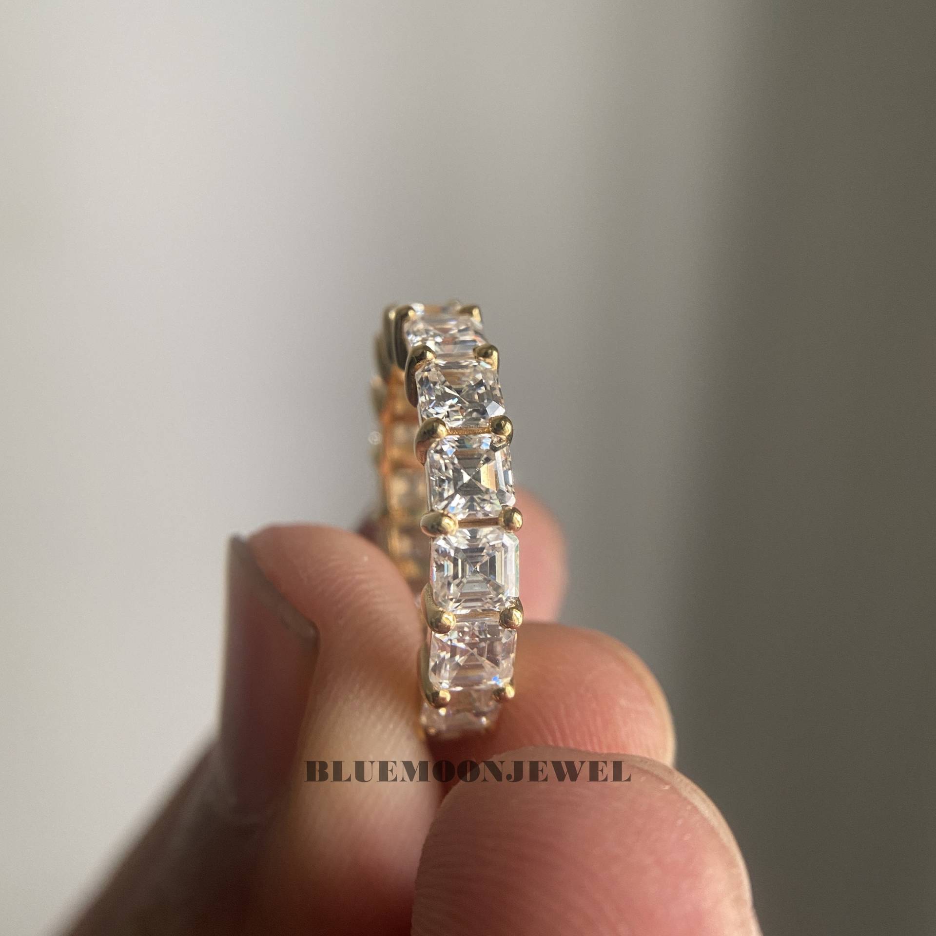 6.00 Ct Asscher Cut Moissanite Ehering, Volle Eternity Weißgold Runde Form Ehering von BlueMoonjewel2015