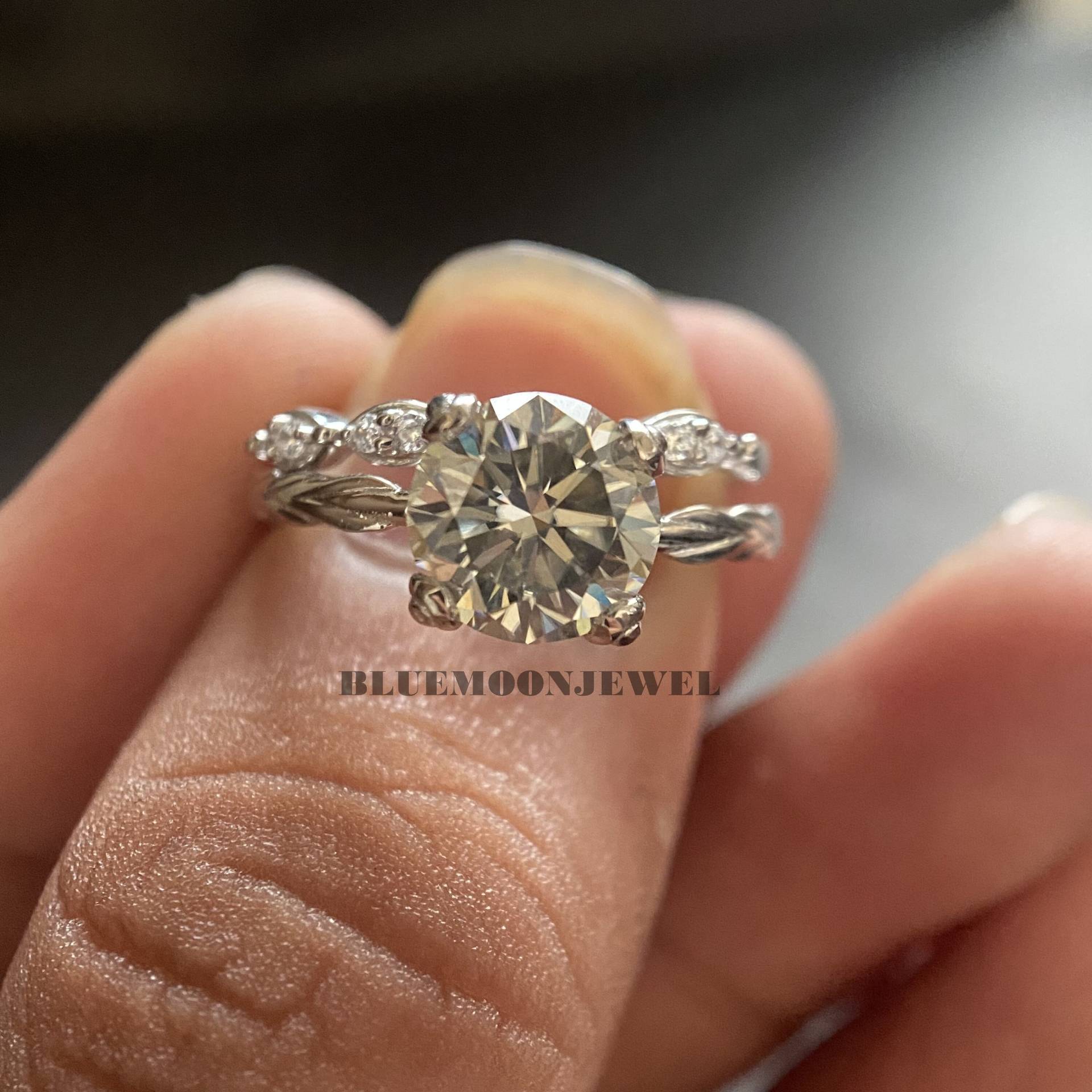 Grauer Moissanite-Braut-Set-Ring, 2.15Ct Runder Grauer Moissanite-Verlobungsring Mit Passendem Ehering, Moissanite-Ring Für Sie von BlueMoonjewel2015