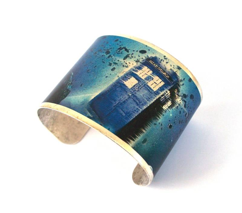 Arzt, Manschette, Die Tardis Rast Durch Zeit von BlueNightJewelry