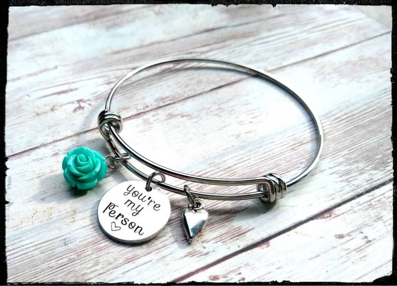 Du Bist Meine Person | Charm Armreif Handgestempelter Blumenperle Silberherz Edelstahl Oder Silber Freund Geschenk von BlueReefBoutique