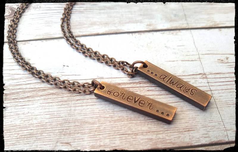 Im Alter Von Kupfer Paare Halskette Set Hand Gestempelt Immer Forever Bars von BlueReefBoutique