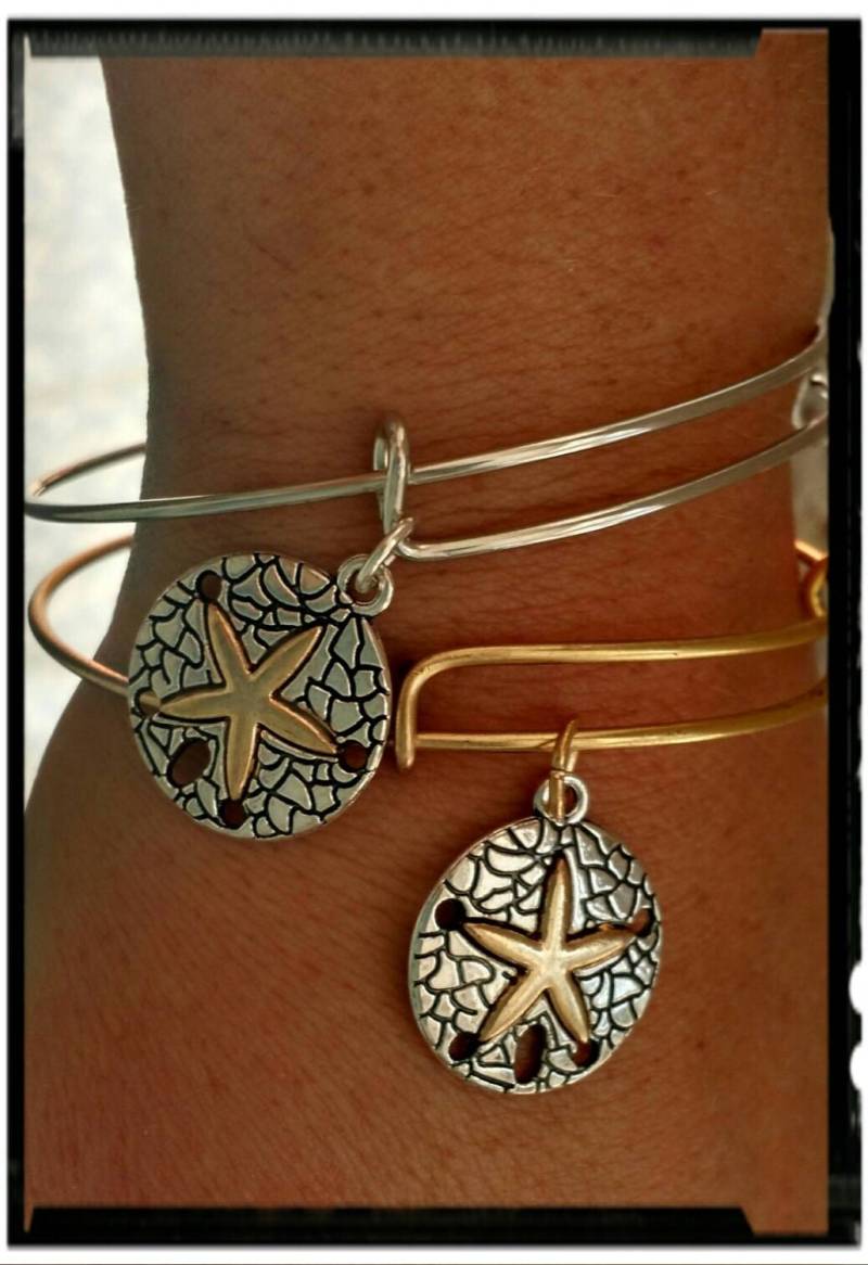 Sanddollar Charm Armreif Vintage Silber Oder Gold Armreif von BlueReefBoutique