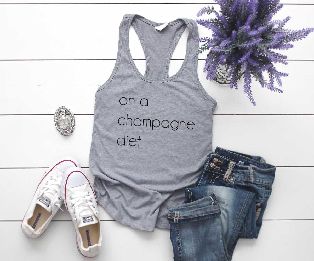 Champagner Hemd. Auf Einem Champagner-Diät-Tank-Top. Super Weiches Und Bequemes Racerback Tank Top. Lustiges Mimosas Shirt. Brunch von BlueSandTextiles