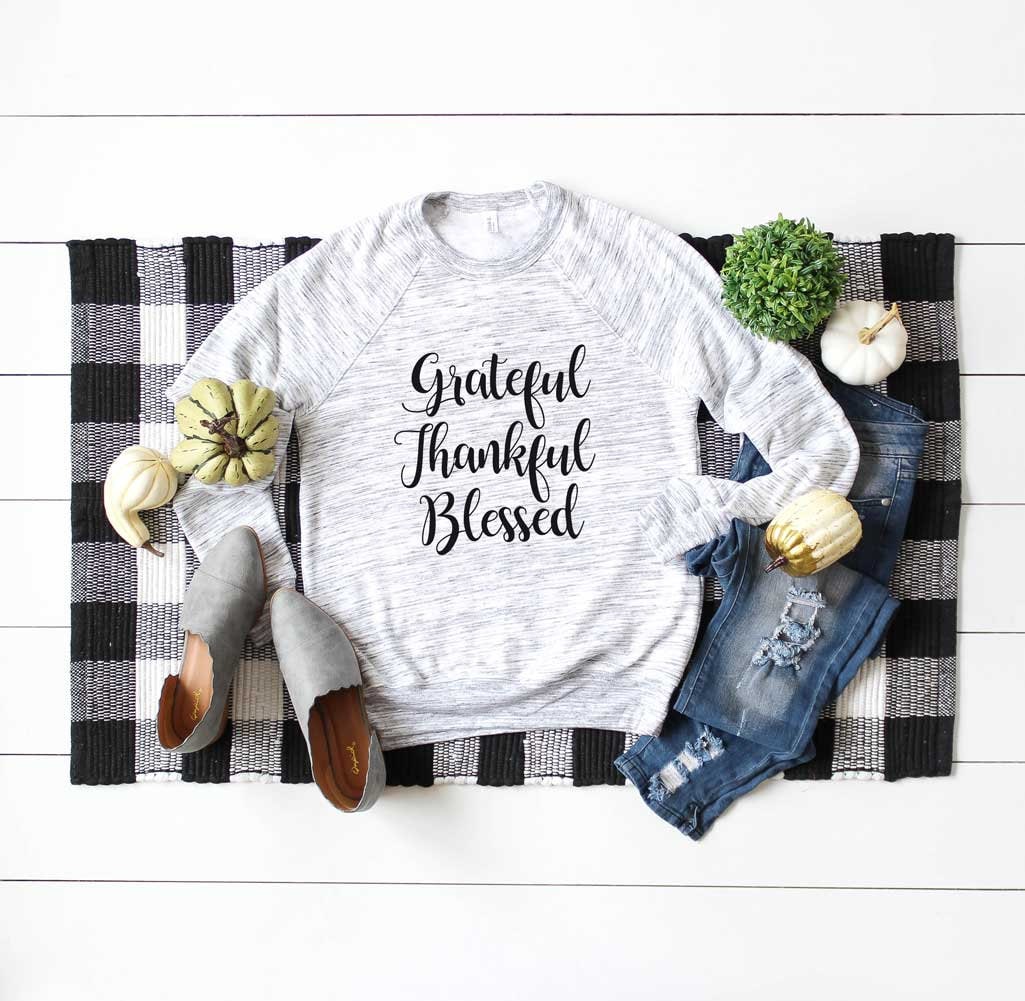 Herbst-Shirt. Dankbar Selig. Erntedank-Sweatshirt. Super Weiches Und Bequemes Unisex Langarm-Sweatshirt. Gesegnetes Shirt von BlueSandTextiles