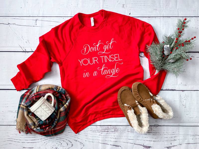 Weihnachts Shirt. Erhalten Sie Ihr Tinsel Nicht in Einem Wirrwarr. Weihnachtspullover. Super Weiches Und Bequemes Unisex Langarm Sweatshirt. Lustiges von BlueSandTextiles