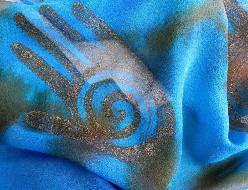 Türkis Und Braun Seide Schal. 13 X 64 Zoll Seidenschal. Leichte Hand Gefärbt Chiffon Schal, Von Bemalt Spirale Hände von BlueSkySilks