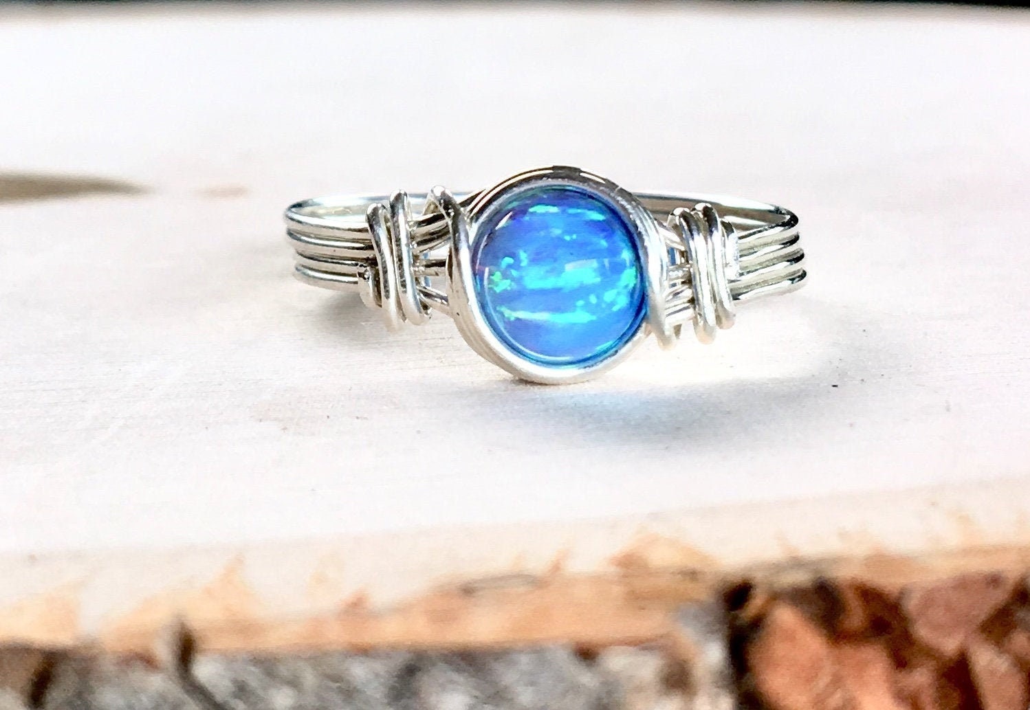Blauer Opal Ring Wire Wrapped Sterling Silber Blauer Opal Ring Wire Wrapped Sterling Silber von BlueSoulDesigns