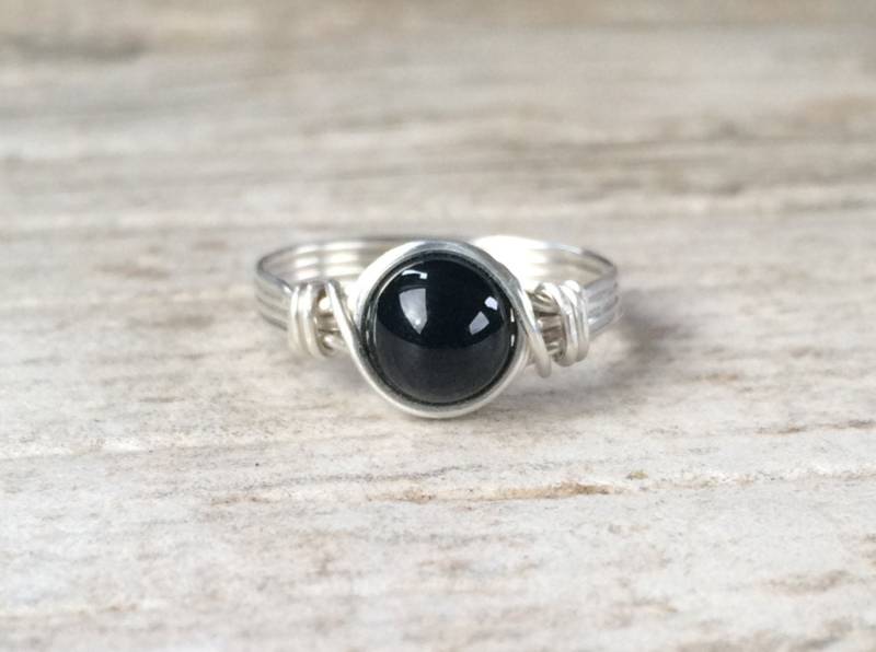 Onyx Ring, 14K Gold Gefüllt Edelstein Sterling Silber, Schwarzer Wire Wrapped Stein Ring Onyx Ring, 14K Gold Gefüllt Edelstein Sterling Silber, Schwarzer Wire Wrapped Stein Ring von BlueSoulDesigns
