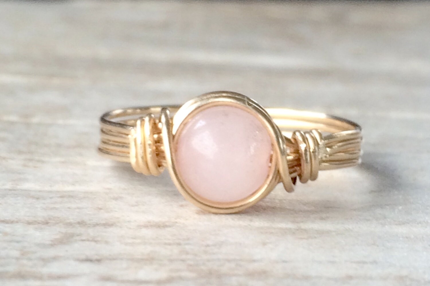 Rosenquarz Ring 14K Gold Filled Draht Gewickelt Edelstein Ring Rosenquarz Ring 14K Gold Filled Draht Gewickelt Edelstein Ring von BlueSoulDesigns