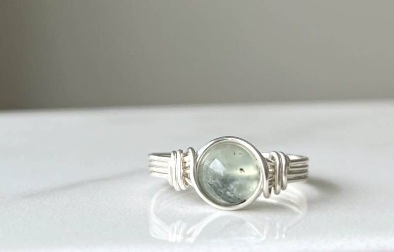 sterling Silber Prehnit Ring Draht Gewickelt sterling Silber Prehnit Ring Draht Gewickelt von BlueSoulDesigns