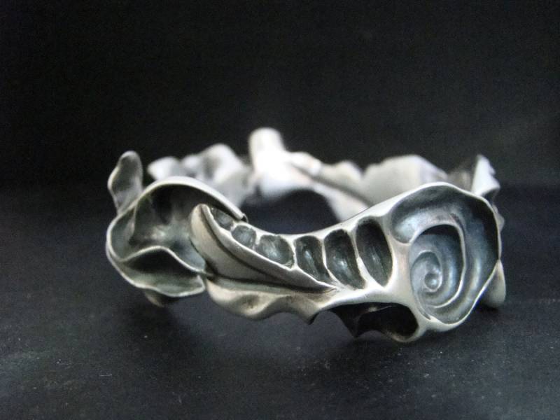 Fortune Teller - Abstrakte Skulptur Armband Unisex von BlueSunflowerStudio