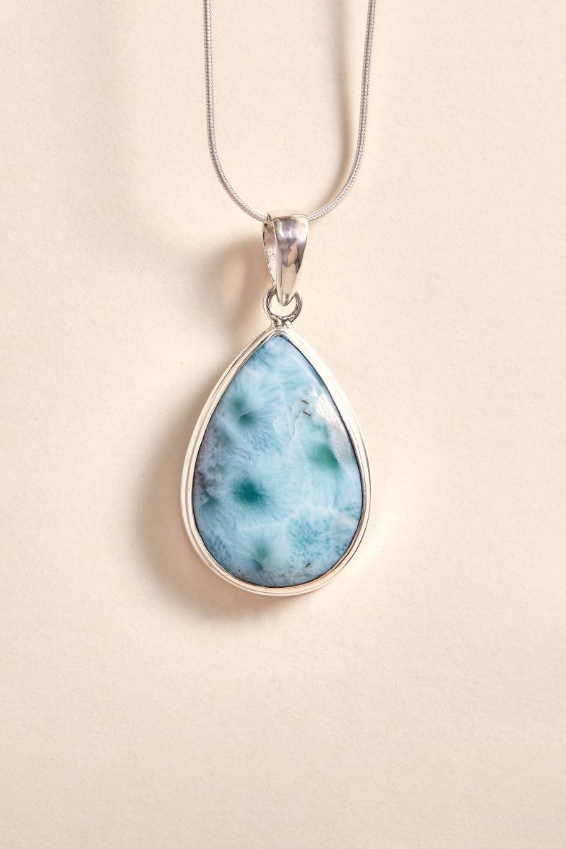 Larimar Anhänger | Träne #2 - Handgefertigter Schmuck Aus Sterlingsilber von BlueWindowJewellery