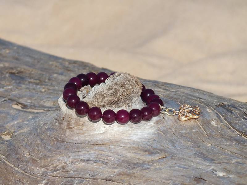 Achat Perlen Armband Mit 24K Gold Schmetterling Anhänger von BluebellebyPaula