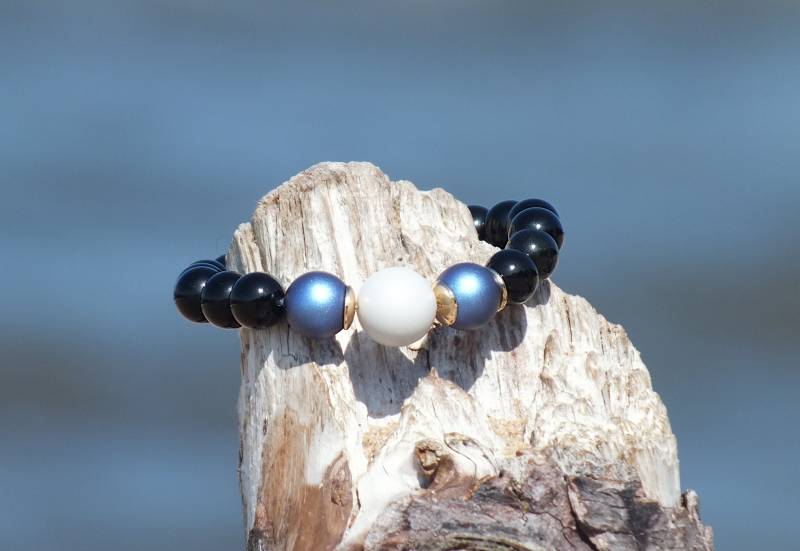 Onyx Perlen Armband Blaue Swarovski Perle, 24K Gold von BluebellebyPaula