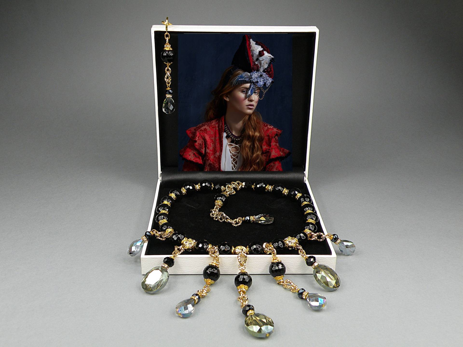 Onyx Halskette Schmuck Set, Kristall Ohrringe, Cubic Zirkonia von BluebellebyPaula