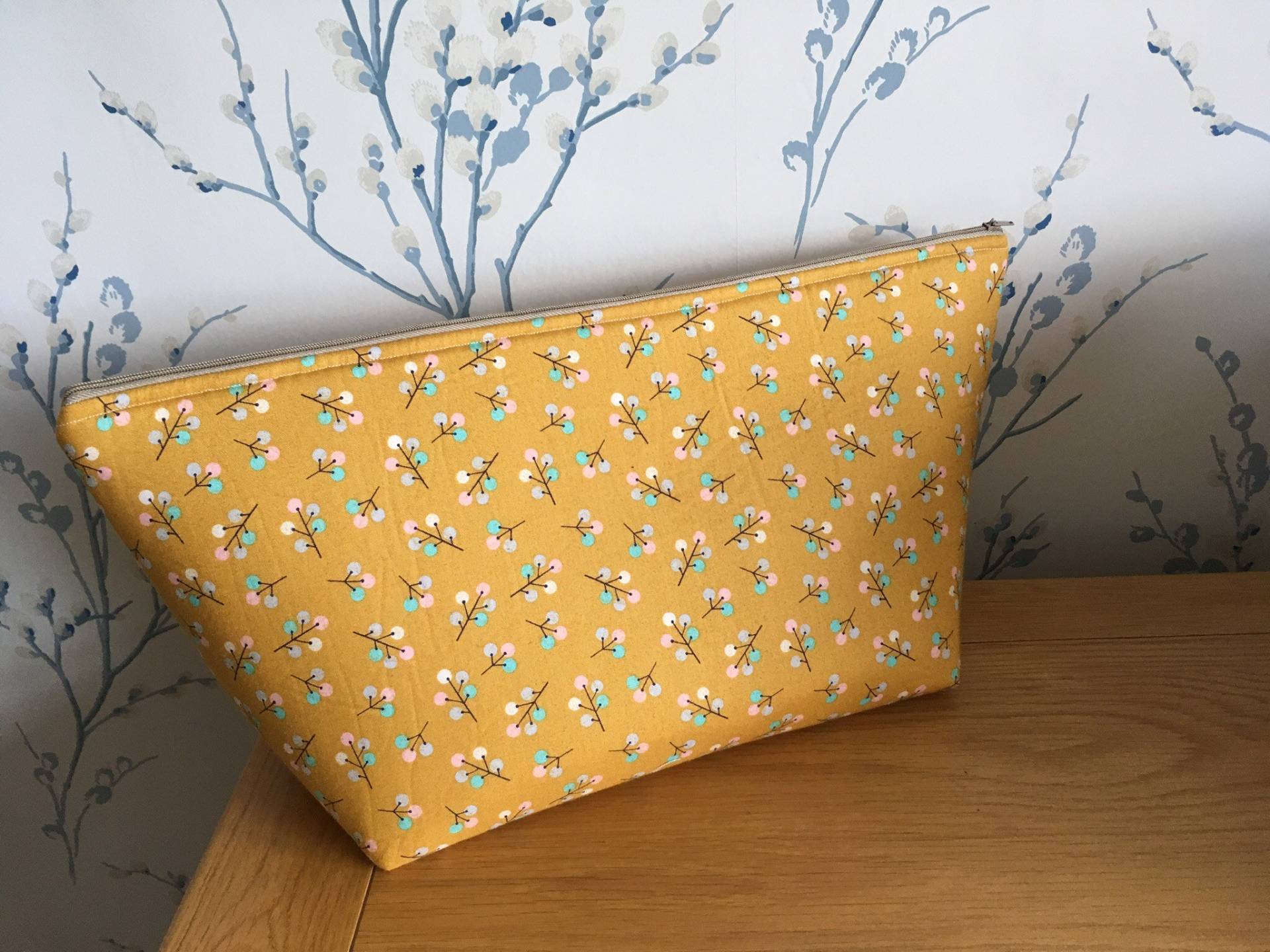 Große Make Up Tasche/Kosmetiktasche/Reisetasche Große Make Up Tasche/Kosmetiktasche/Reisetasche von Bluebellprettyquilts