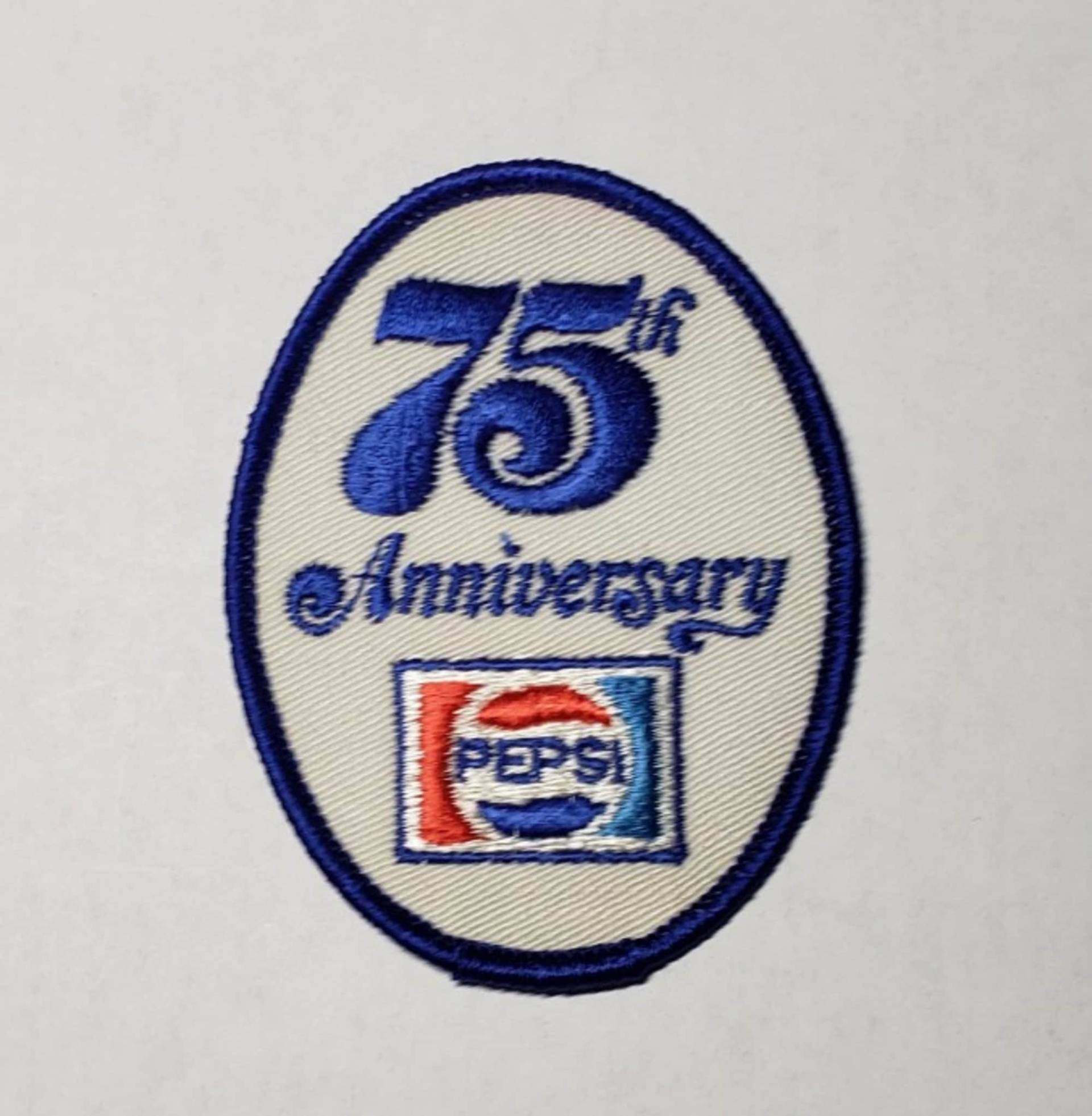 Pepsi-Cola 75Th Jubiläum Vintage Aufnäher, 1973, 6, 7 cm B X 3, 5 H von BluebonnetPatches