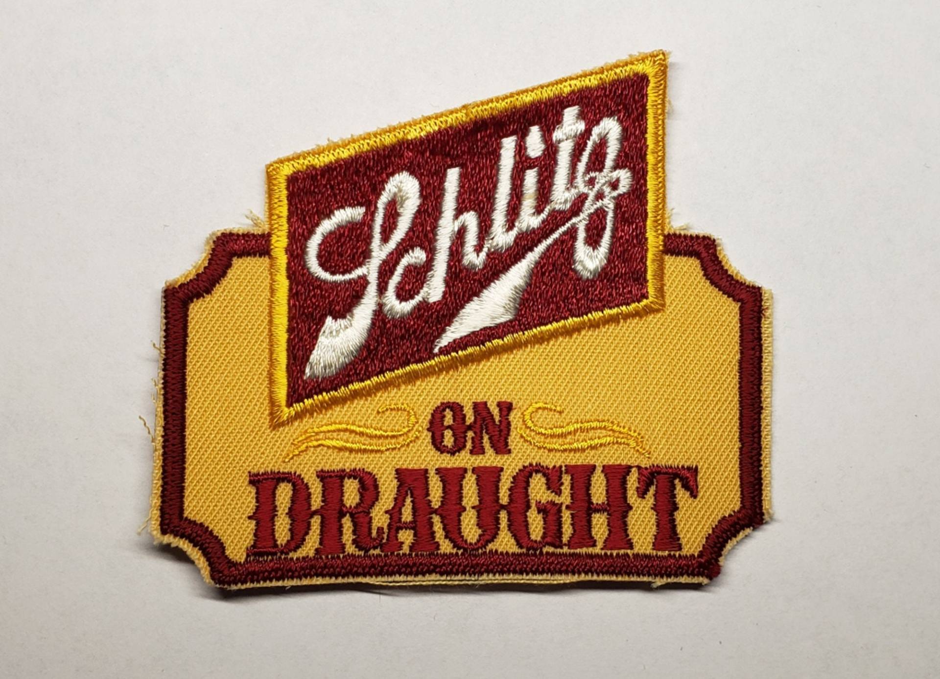 Schlitz On Entwurf Vintage Aufnäher Zum Aufnähen in Gold Und Braun von BluebonnetPatches