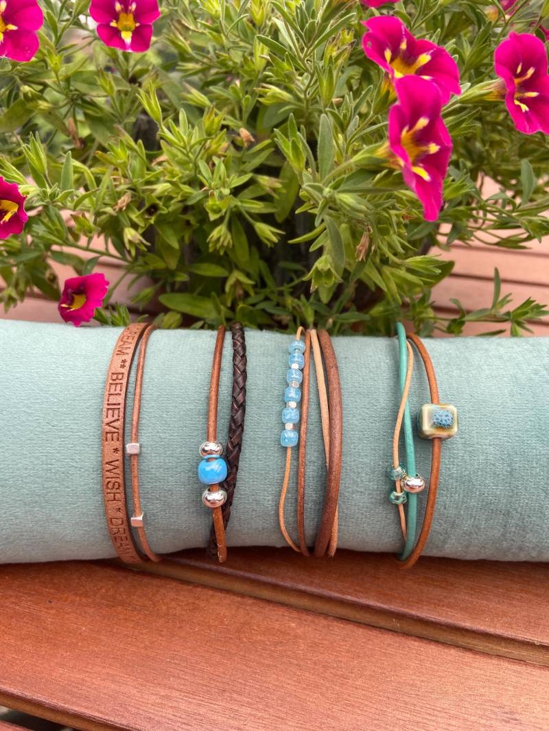 Lederarmbänder-Damenarmbänder-Magnetverschlussarmbänder-Schiebeperlenarmbänder-Echtleder-Naturtöne-Damenschmuck-Geschenke-Mitbringsel Lederarmbänder-Damenarmbänder-Magnetverschlussarmbänder-Schiebeperlenarmbänder-Echtleder-Naturtöne-Damenschmuck-Geschenke-Mitbringsel von BluemchensShop