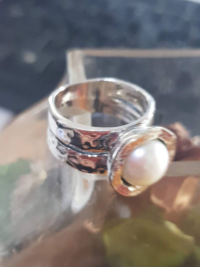 Silberringe Für Frauen Perlenring Sterling Silber Und 9Kt Goldring Frauen, Schicker Ring, Statement Israel Chic Schmuck von Bluenoemi