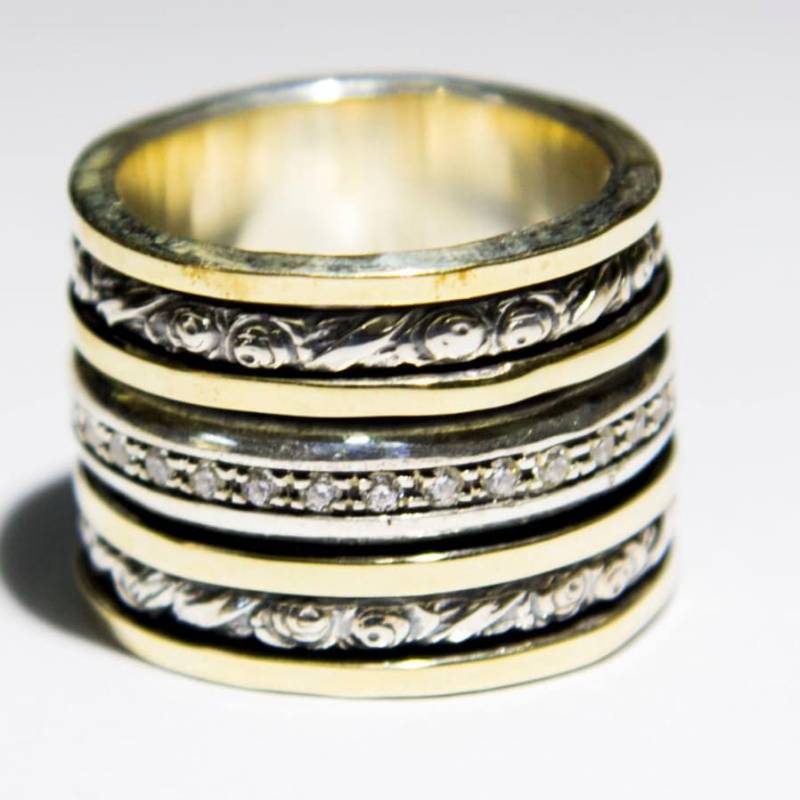 Spinner Ring, Fidget Ring Silber Gold Zirkone Meditationsring, Spinnringe Für Frauen, Moderner Stapelring von Bluenoemi