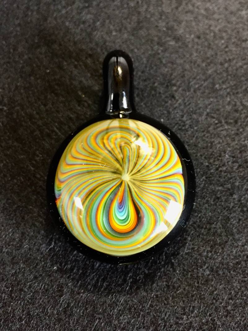 Regenbogen Fliege Glas Anhänger von BlueshiftGlass