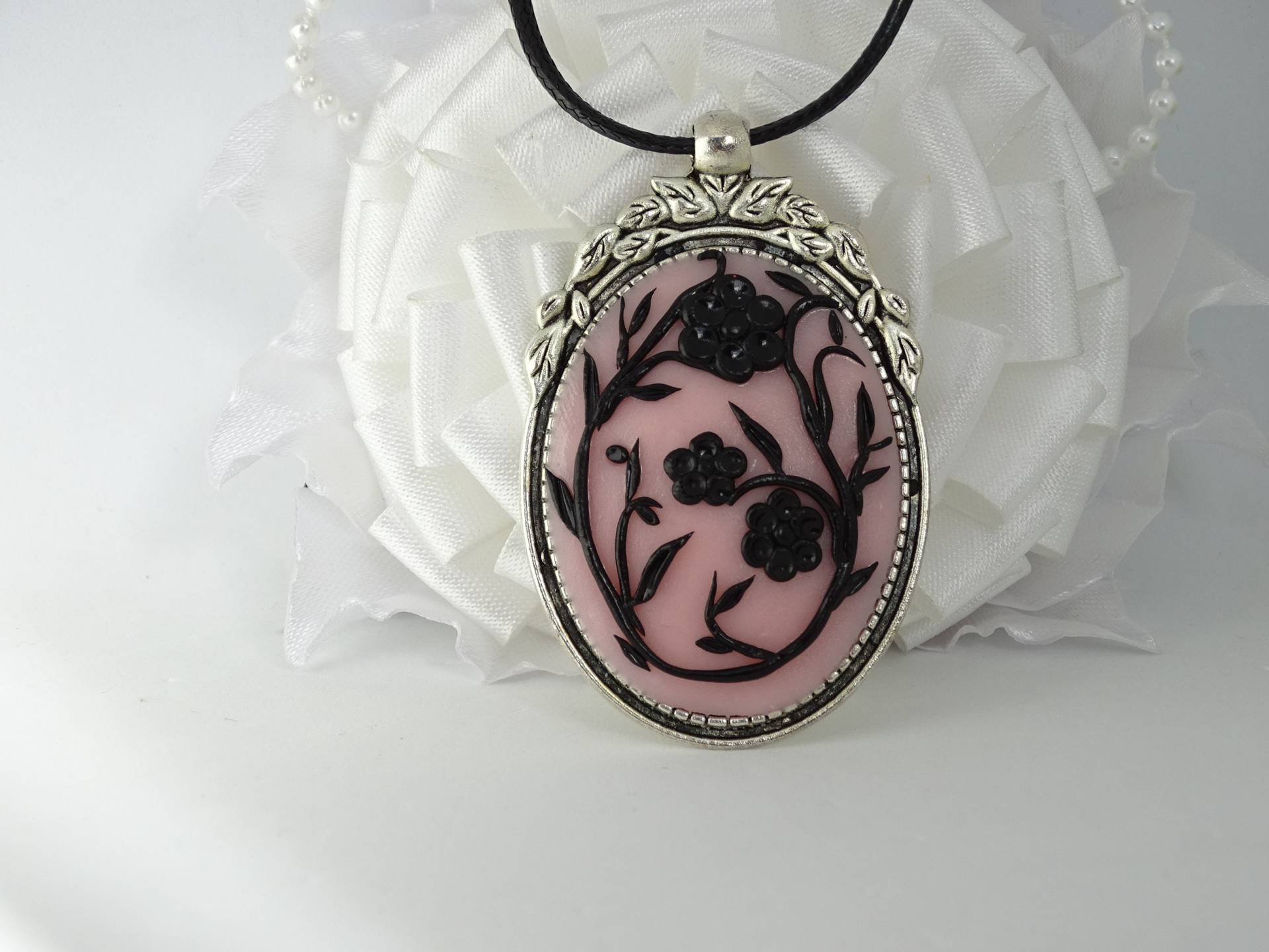 Anhänger Aus Fimo, Modellirmasse Mit Blumenmuster, Ein Schönes Geschenk Für Sie Anhänger Aus Fimo, Modellirmasse Mit Blumenmuster, Ein Schönes Geschenk Für Sie von BluetenzauberVonAnna