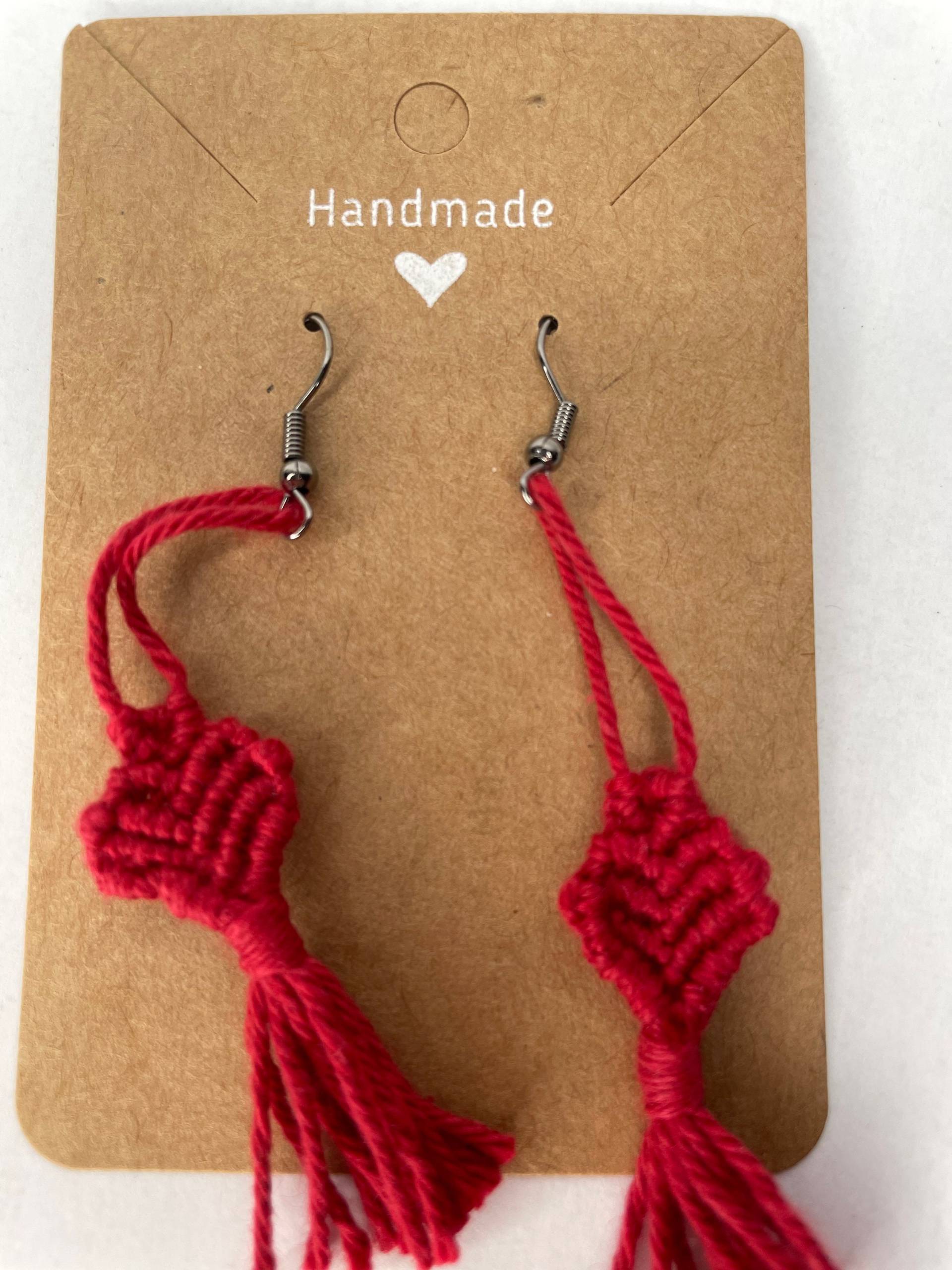Ohrringe, Hängeohrringe Makramee-Ohrringe, Schmuck, Makramee-Schmuck, Makramee, Boho, Herzchenohrringe, Herz, Geschenk, Makramee-Accessoire Ohrringe, Hängeohrringe Makramee-Ohrringe, Schmuck, Makramee-Schmuck, Makramee, Boho, Herzchenohrringe, Herz, Geschenk, Makramee-Accessoire von Blumenbeat1