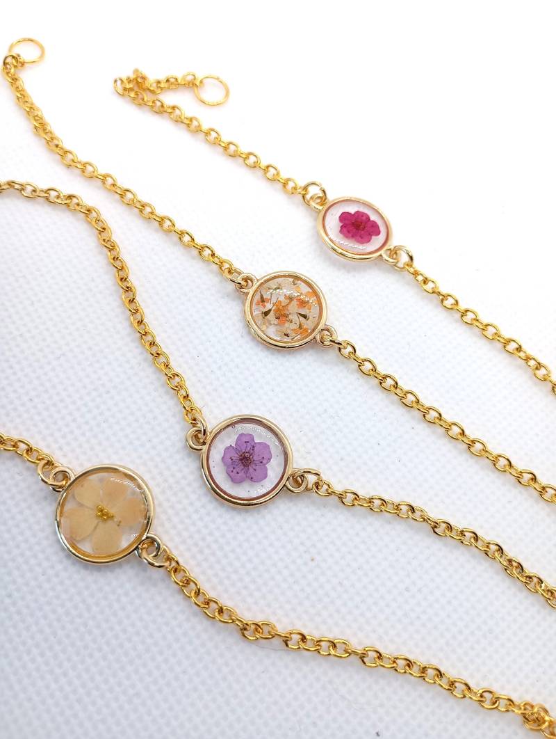 Armband Echte Gepresste Blumen Vergissmeinnicht Minimalistisch Geschenk Schmuck Armschmuck Beste Freundin Muttertag Gold von Blumenglasschmuck