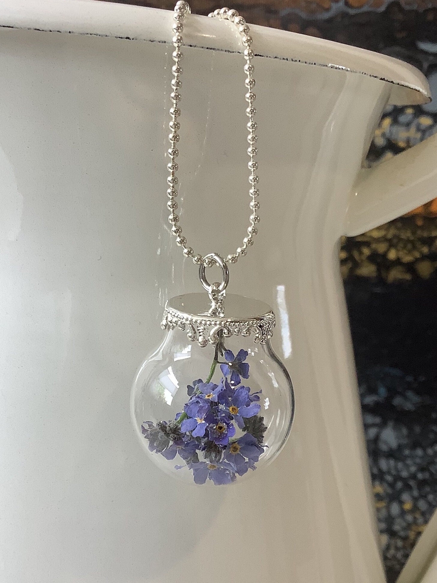 Vergismeinnicht Schmuck Kette Vergissmeinnicht Kette Anhänger Geschenk Blumen Natur Getrocknete Blüten Blau von Blumenglasschmuck