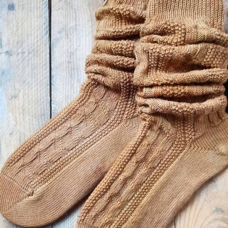 Gestrickte Schoppersocken Aus Wolle Gr.38 Kniestrümpfe Handgefärbt Pflanzengefärbt Ocker Hellbraun Goldbraun Wollsocken von Blumenschaf