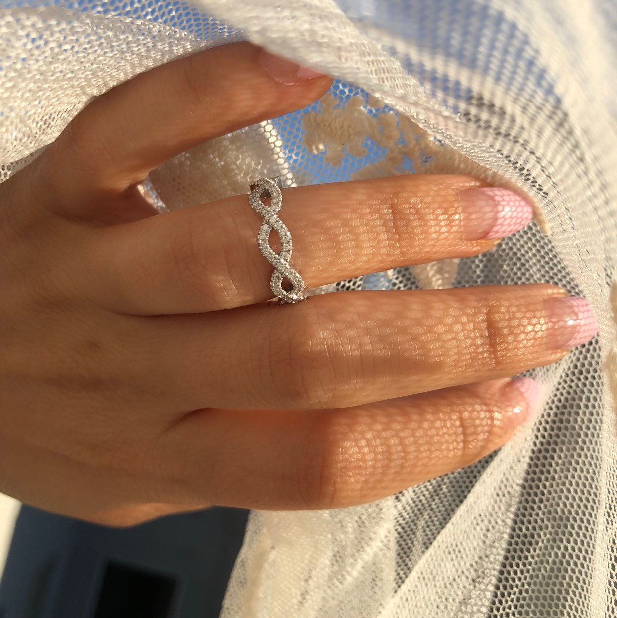 Diamant Verdreht Volle Ewigkeit Band Auf Solid Gold Oder Platin, Zarte Verflochtene Hochzeit Infinity Twist Ring Einzigartige Pflaster Set Diamant Verdreht Volle Ewigkeit Band Auf Solid Gold Oder Platin, Zarte Verflochtene Hochzeit Infinity Twist Ring Einzigartige Pflaster Set von BlushKarats