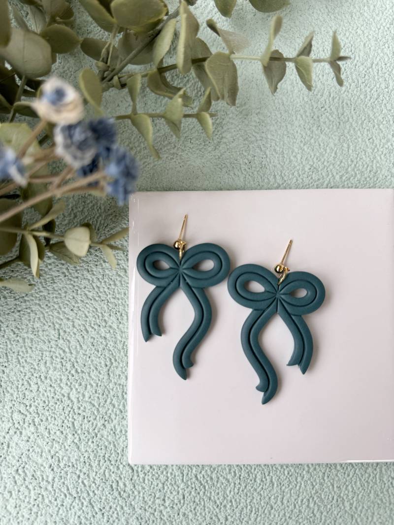 Dan243 | Fliege Ohrringe Fimo Ribbon 24K Vergoldet Hypoallergen Leichtgewicht Statement von BlushesandNeutrals