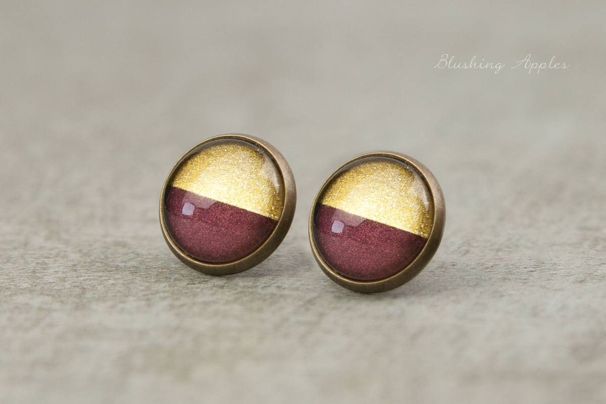 Ohrstecker Dunkelrot Violett Und Gold - Handbemalte Ohrringe, 12 Mm von BlushingApplesDE