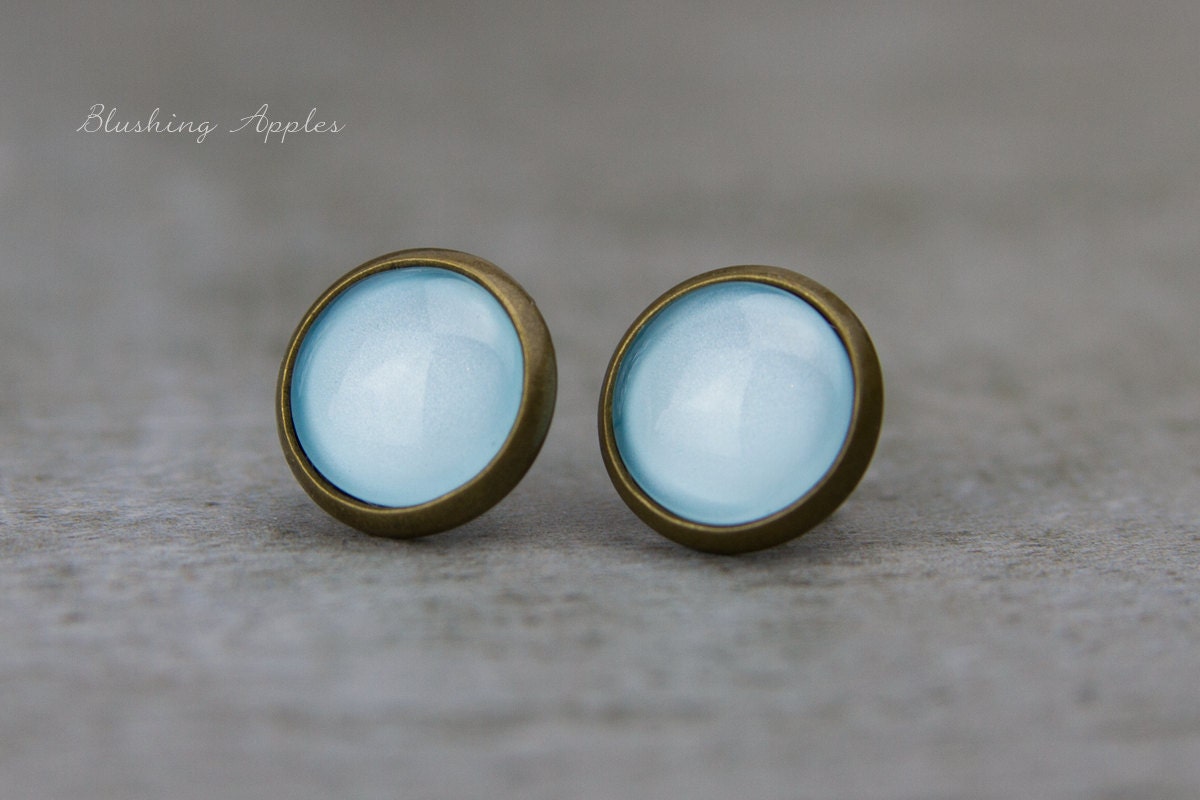 Pastellblau Ohrstecker - Schlichte Handbemalte Ohrringe 10 Mm von BlushingApplesDE
